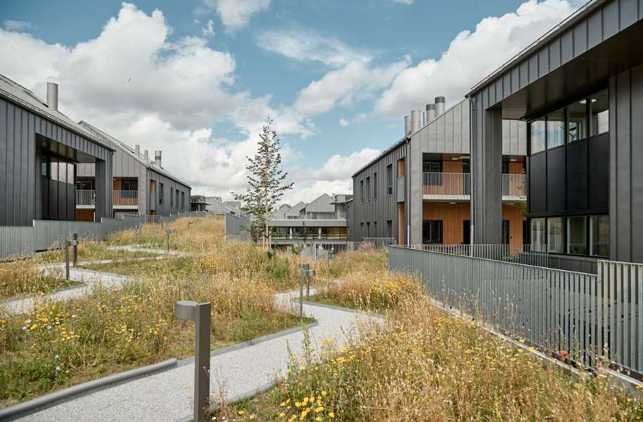 Demensplejehjem beklædt og beskyttet med stål. Glemmer du?, DemensCentrum Aarhus – Skovvang, Skovvangsvej 97-99, 8200 Aarhus